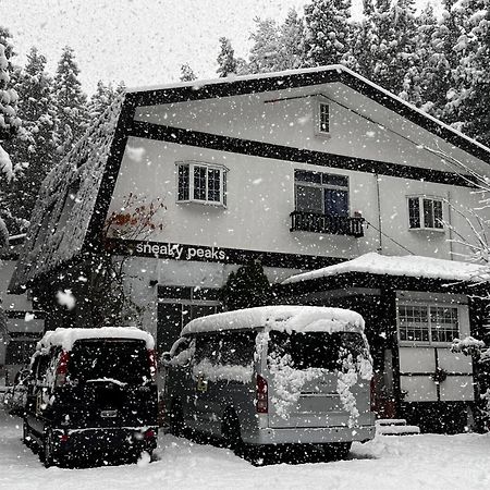 Hotel Sneaky Peaks Hakuba Exterior foto