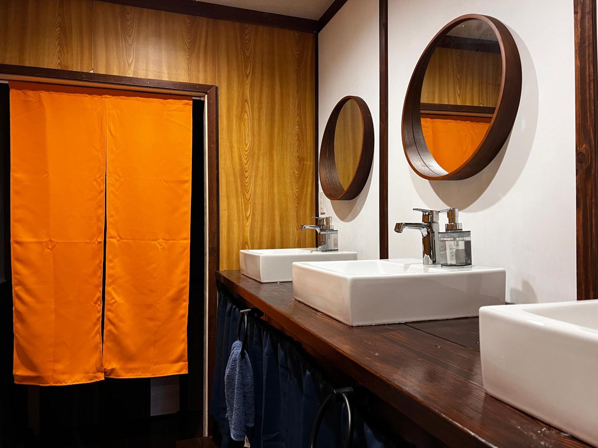 Hotel Sneaky Peaks Hakuba Exterior foto