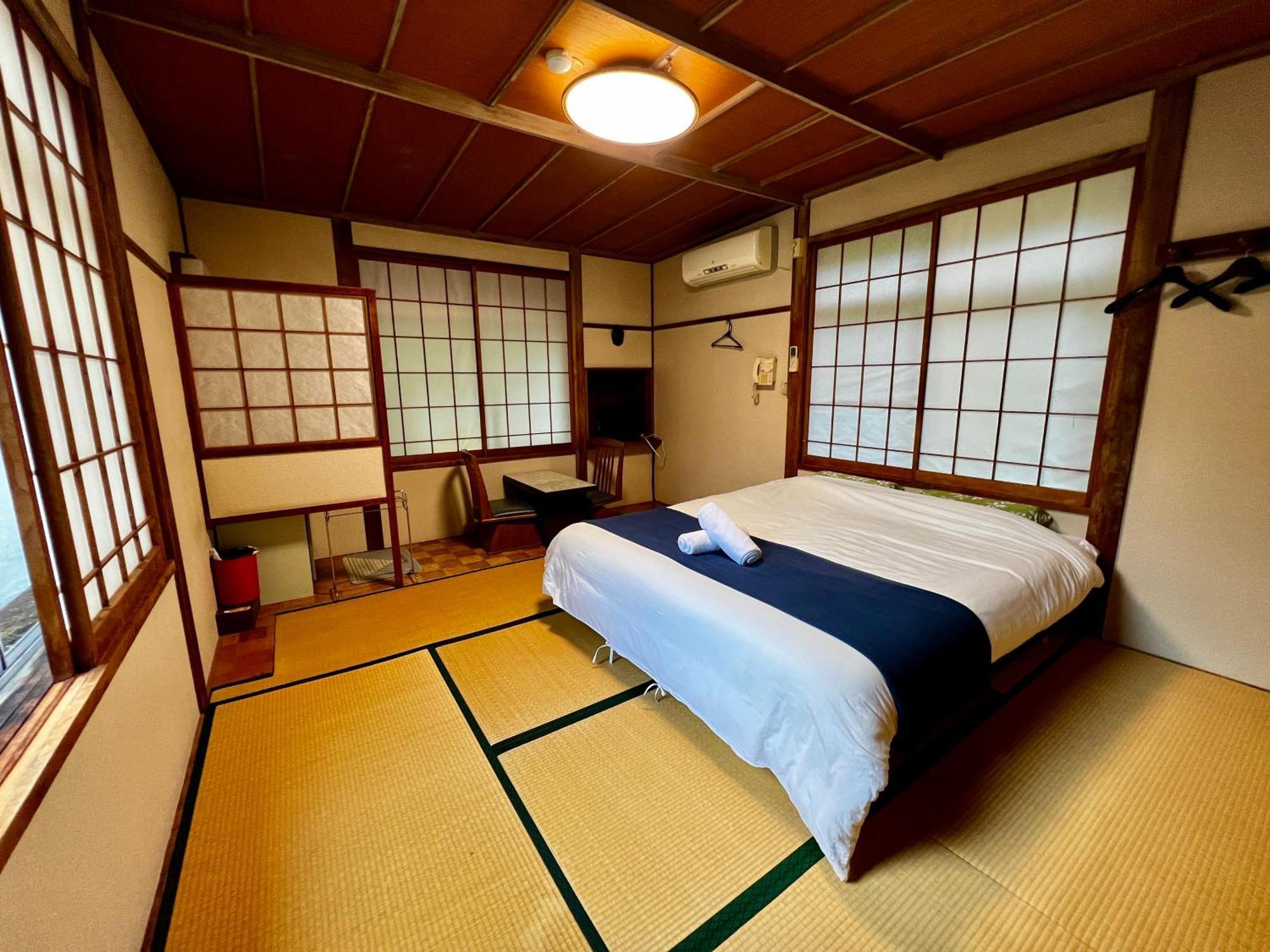 Hotel Sneaky Peaks Hakuba Exterior foto