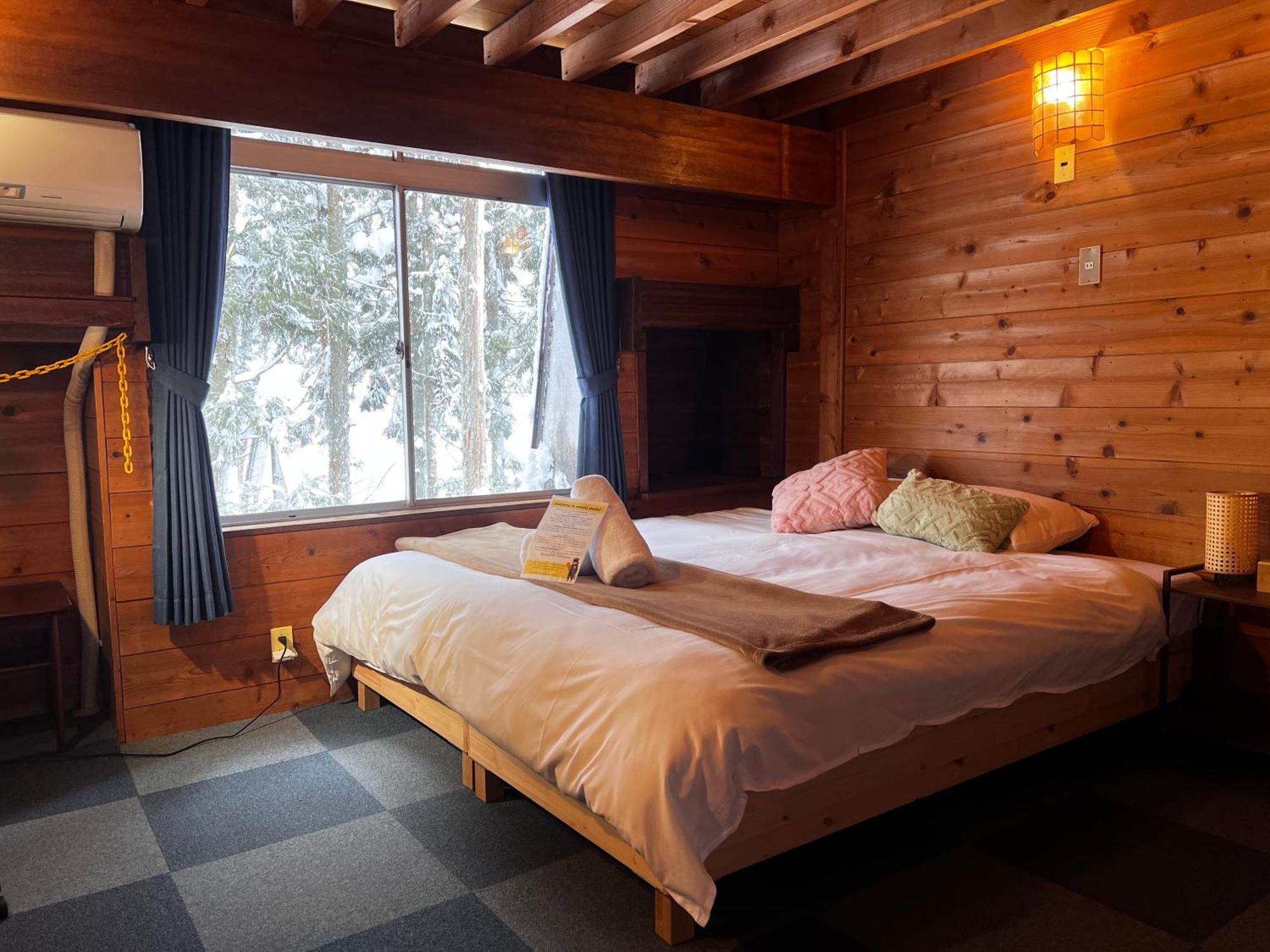 Hotel Sneaky Peaks Hakuba Exterior foto